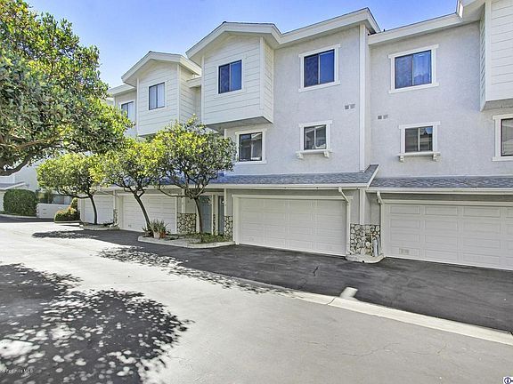 3rd image of 4455 Rockland Pl APT 13