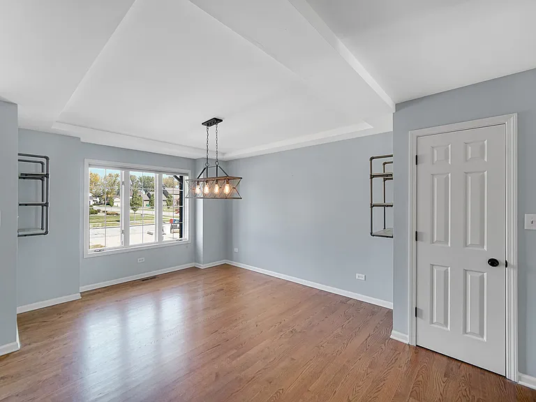 310 Cornwall Cir — Photo 12