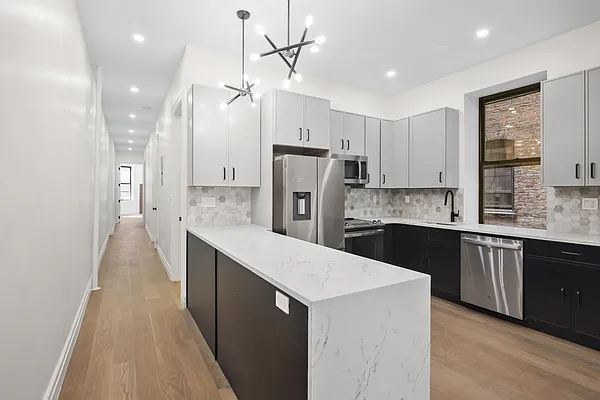 Rented by Peter R. Hungerford, LREB | media 3