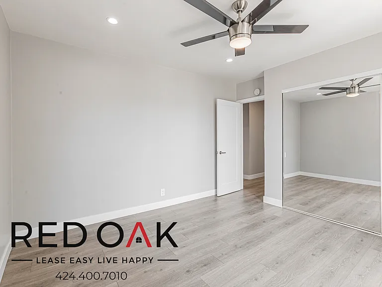 929 N Genesee Ave #6 — Photo 16