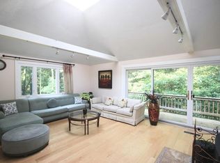 139 Rutland St, Carlisle, MA 01741