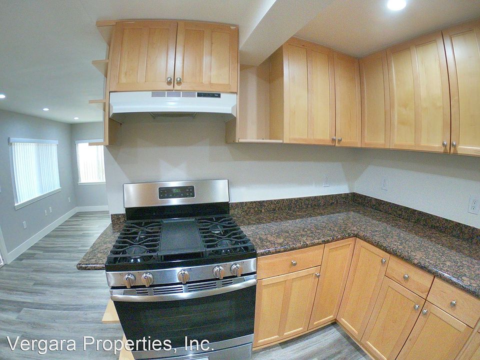 1st image of 139 29th St