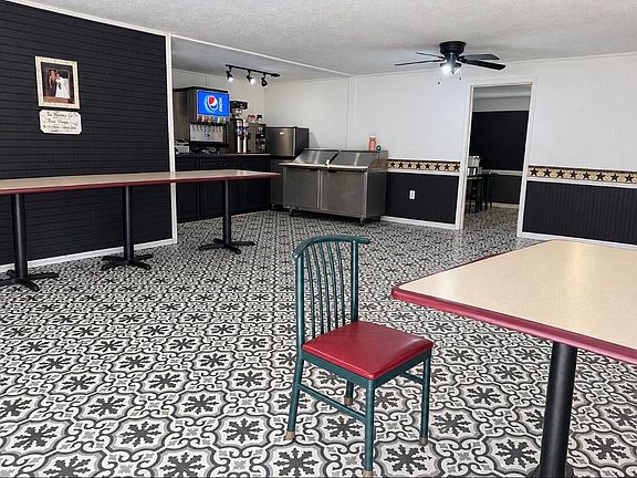 3rd image of 7997 Sweet Springs Valley Rd