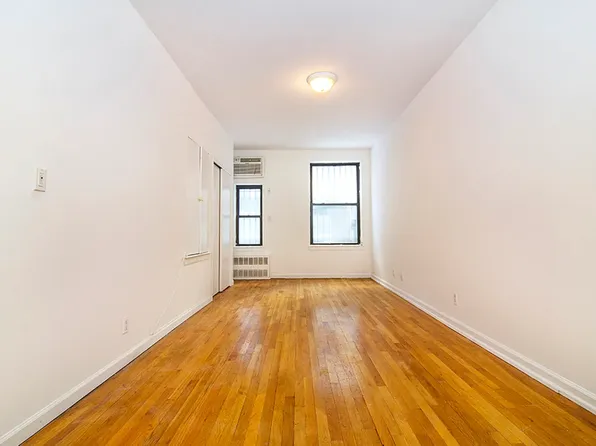 189 East 93rd Street 1B image 3 of 4