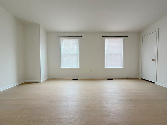 4th image of 10523 Smithy Ct