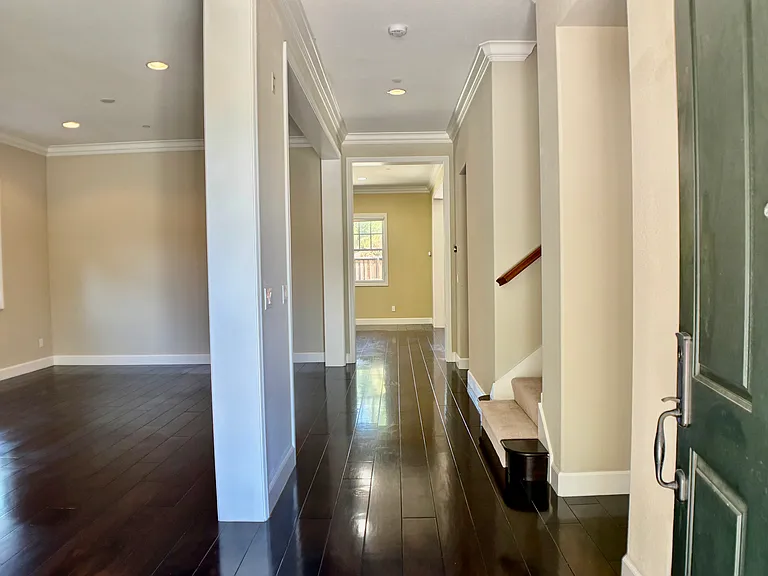 140 Levin Ave — Photo 5