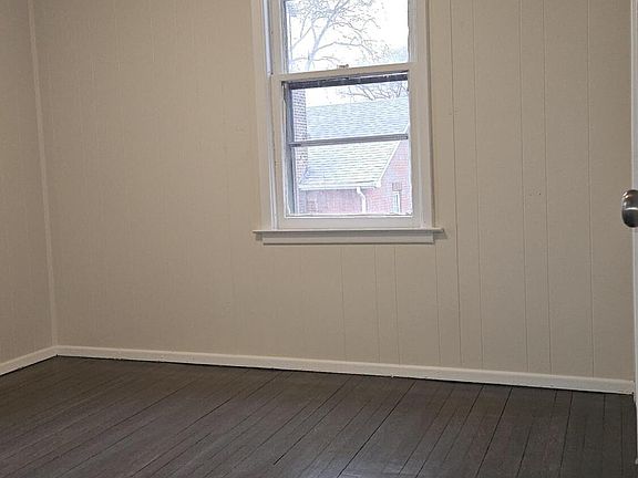 2nd image of 206 Willard Ave Floor 2