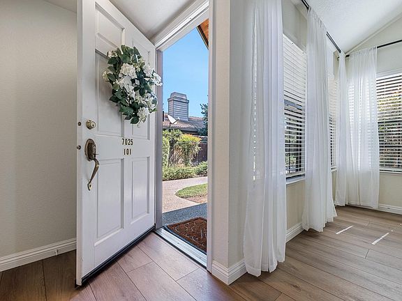 5th image of 7025 N Teilman Ave #101