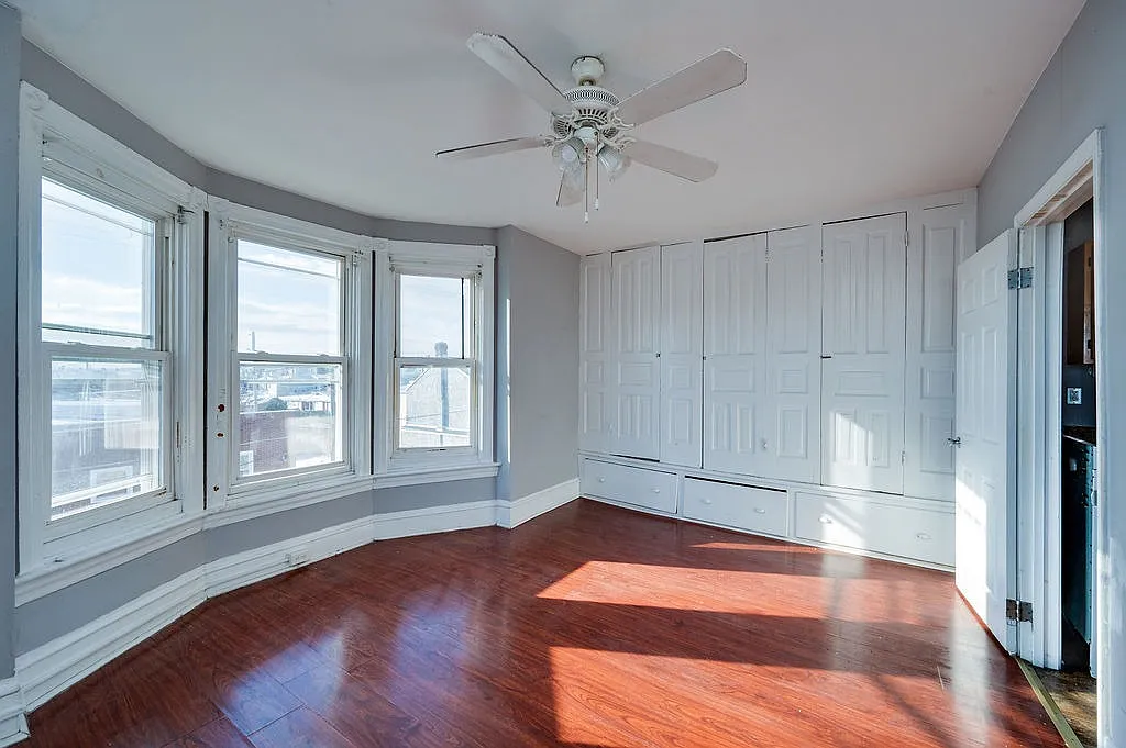 1 bed, 850 sqft, $1,050 — Photo 4