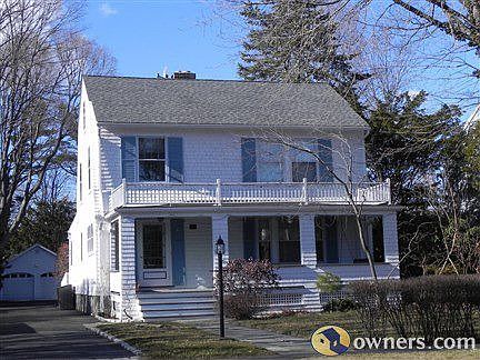 72 Oldfield Rd., Fairfield, CT