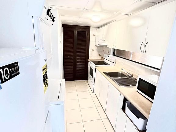4th image of 603 Avenue Hipodromo #805