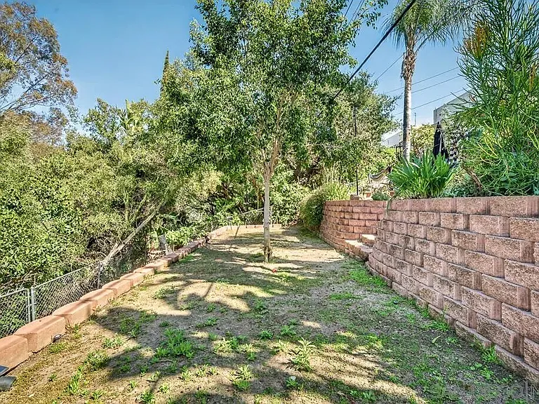 5438 Gilbert Dr #C — Photo 32