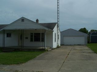 901 W 24th St, Connersville, IN 47331