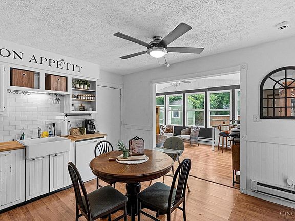 5th image of 1053 Linhof Rd