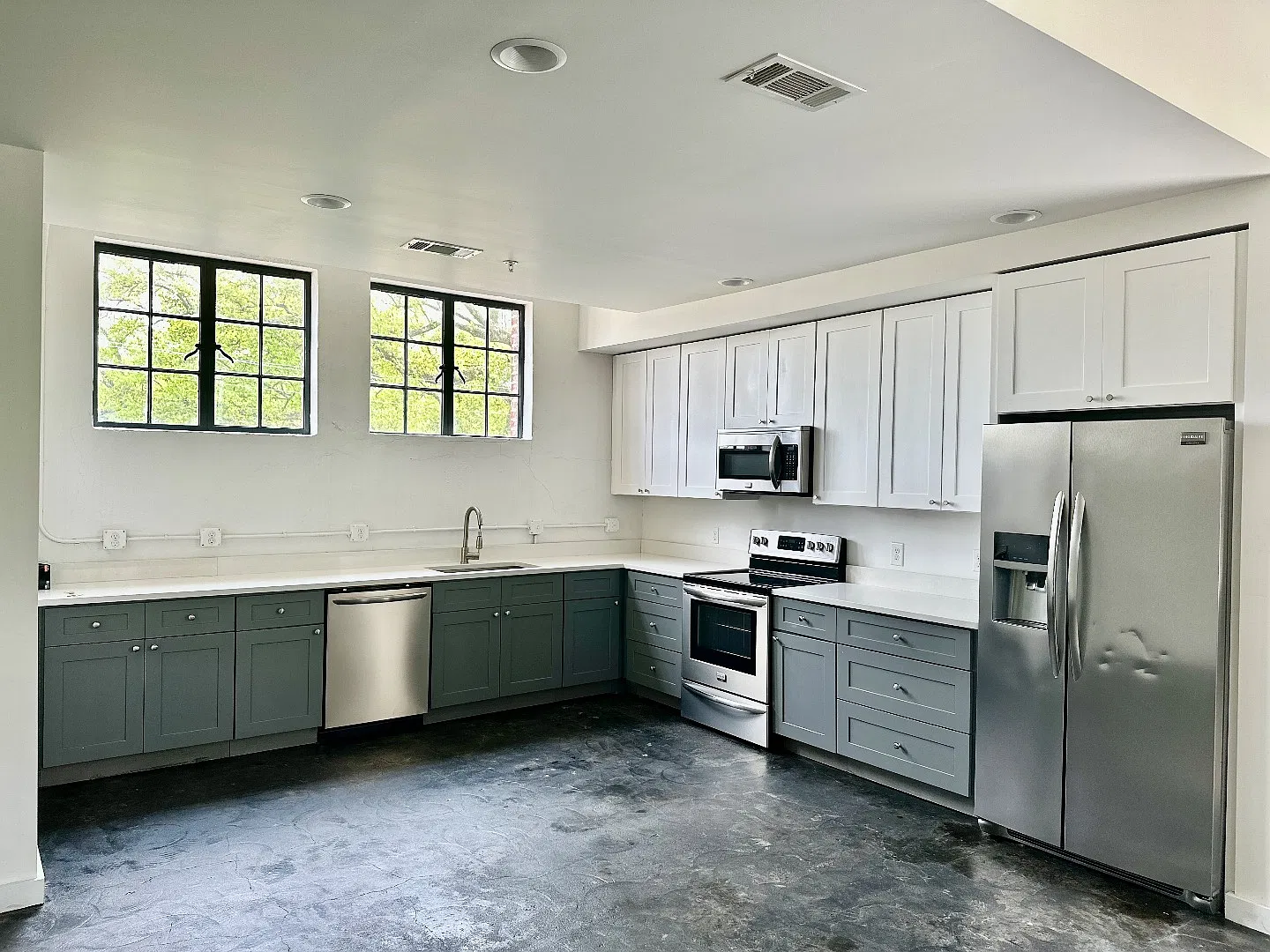 Modern 2-Bed, 2.5-Bath Gem with In-Unit Laundry & Off-Street Parking in Algiers Point 620 Opelous... — Photo 1
