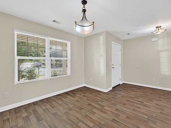 5th image of 108 Suggs Dr