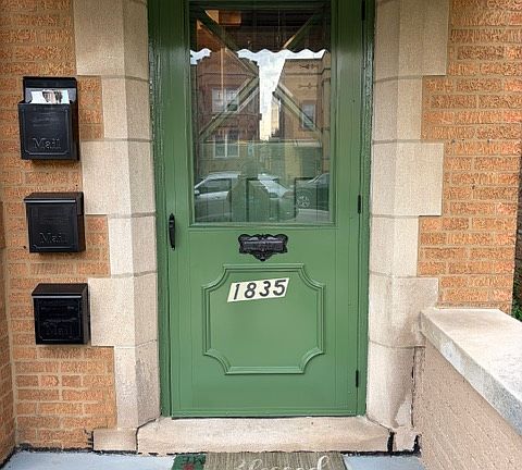2nd image of 1835 Home Ave APT 1
