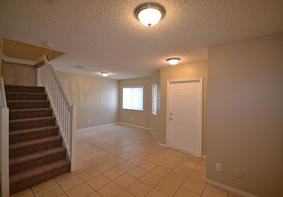 3rd image of 620 NW 208th Cir