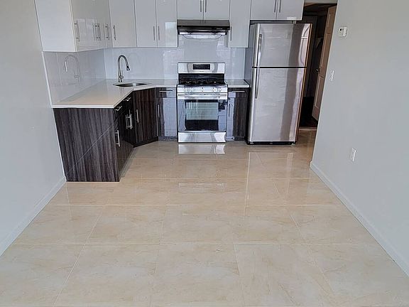 2nd image of 2102 National Dr