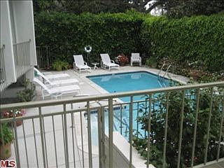 4th image of 516 San Vicente Blvd Unit 201
