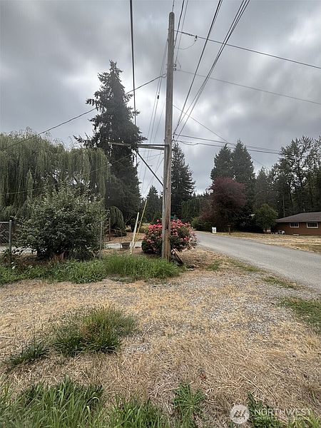 4th image of 10430 151st Avenue SE