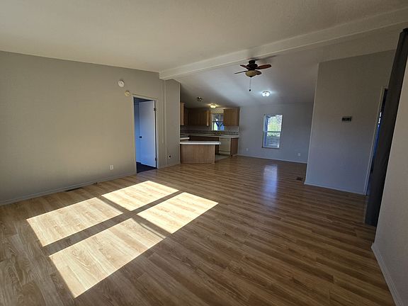 3rd image of 2032 NE Klamath Ave