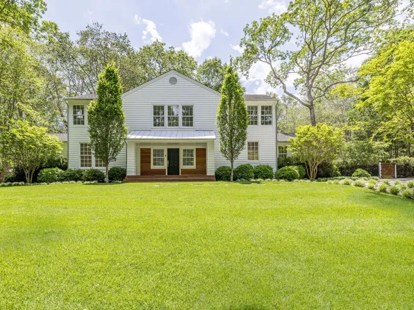 5 Bob White Ct, East Hampton, NY 11937