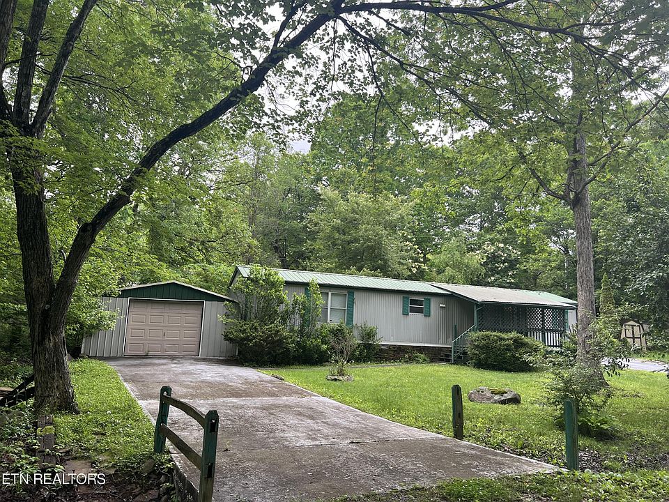 1st image of 107 Hampshire Ln