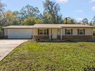 228 Cambridge Ln, Longview, TX 75601