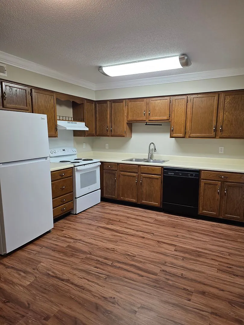 5364 Haisten Court — Photo 3