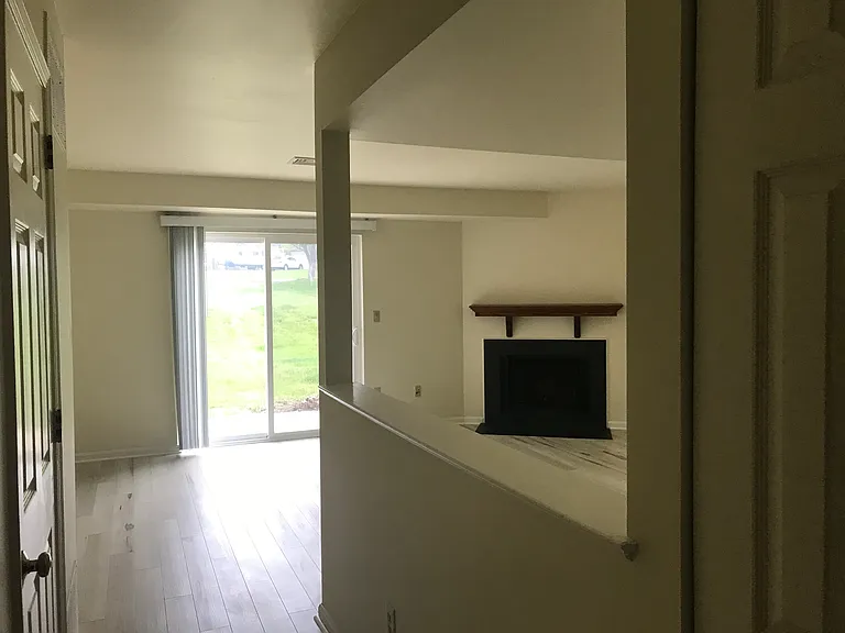 222 Cambridge Ct — Photo 13