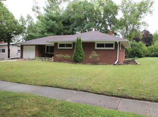 2221 Spring Brook Ave, Rockford, IL 61107