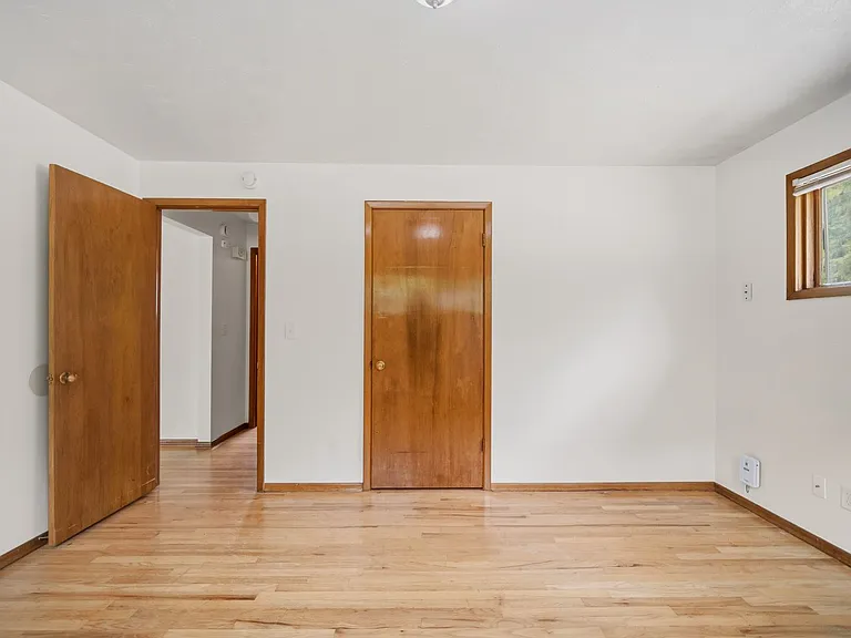 2925 W Northwest Blvd — Photo 29