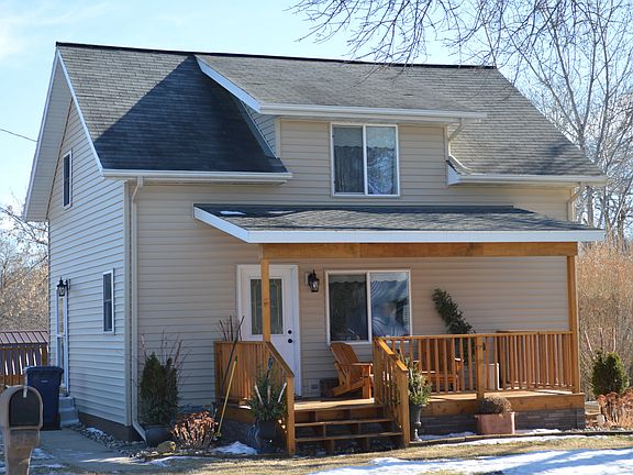 2nd image of 1805 Erie Ave