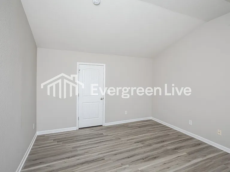 275 Common Reed Dr — Photo 9