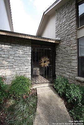 3rd image of 13006 Country Ledge