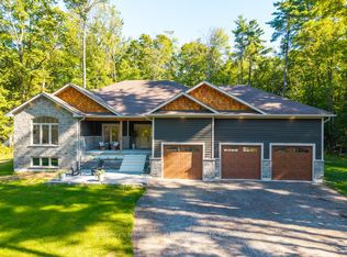 1030 Xavier St, Gravenhurst, ON P0E1G0