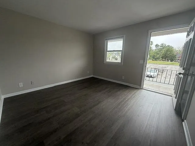 35 Oak St Apt C-9 — Photo 3