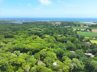 13 Wainscott Rd, Wainscott, NY 11975
