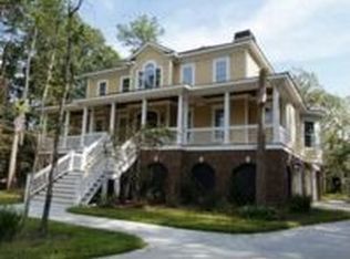 1592 Capel St, Mt Pleasant, SC 29466