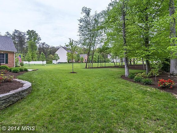 3rd image of 1711 Byfield Ct