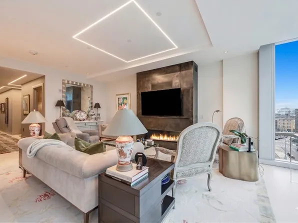 32 Traveler St Unit 701, Boston, MA 02118