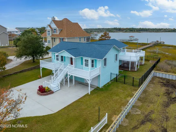155 Big Hammock Point Road, Sneads Ferry, NC 28460