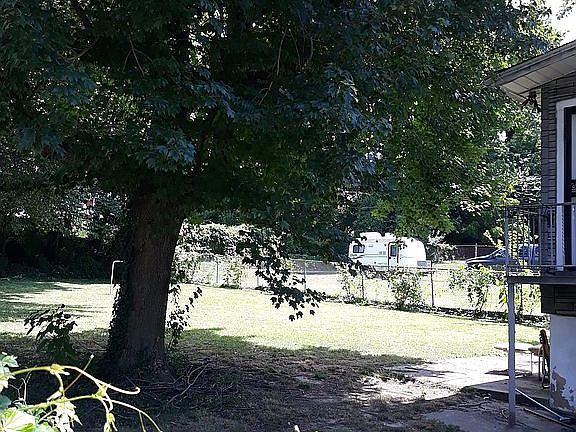 4th image of 2702 Halcyon Ave