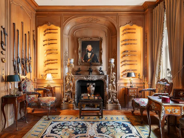 990 5th Avenue image 5 of 19