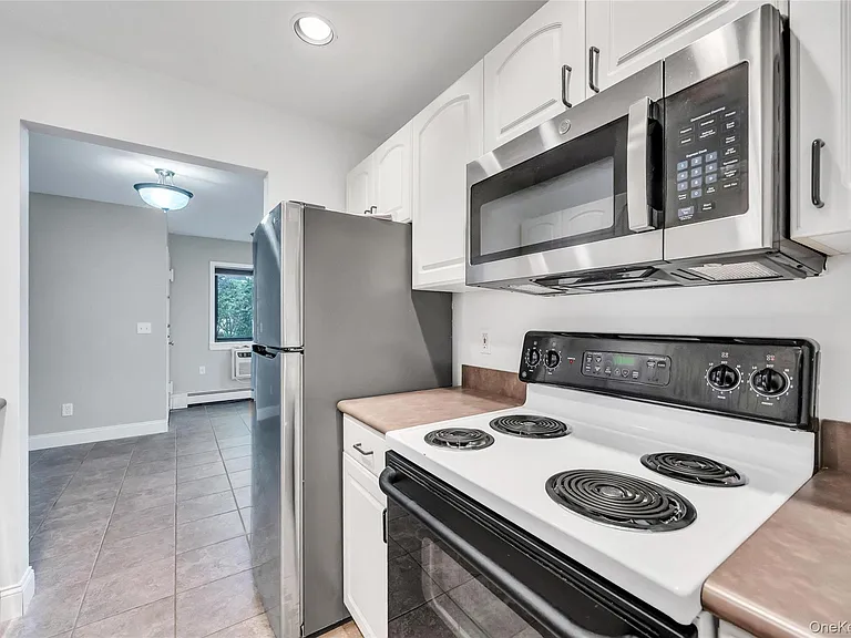31 Richmond Blvd #1B — Photo 10
