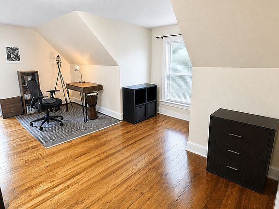 4th image of 30 Mansfield St
