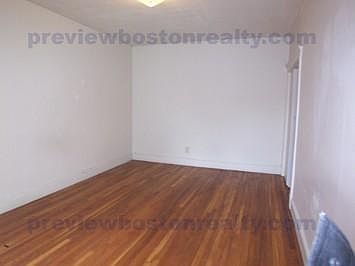 2nd image of 1810 Commonwealth Ave #D28