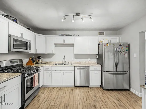 1919 S Kelvin Stra, Tucson, AZ 85713