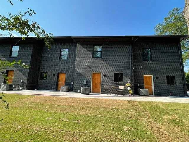 220 South 15th Street - Townh... — Photo 3